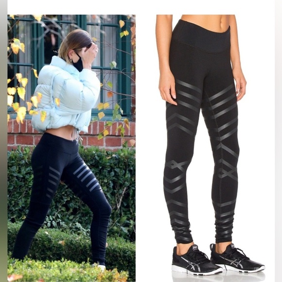 ALO Yoga Pants - ALO YOGA Airbrush Black Lineal Diagonal Stripe Leggings S Hailey Bieber